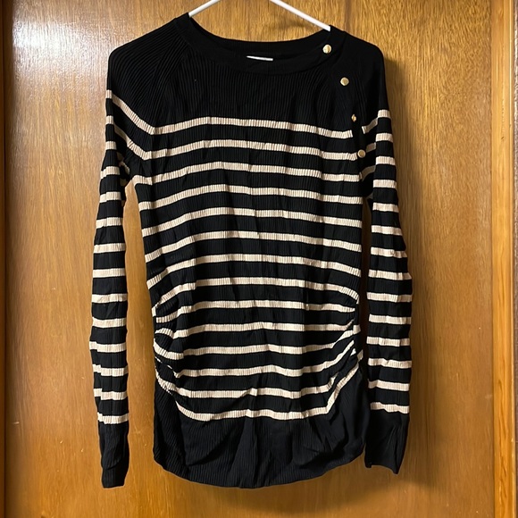 Black and Tan H&M maternity sweater - Picture 1 of 3